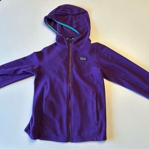 Patagonia girls lightweight fleece jacket with hood, royal purple, size M (10)